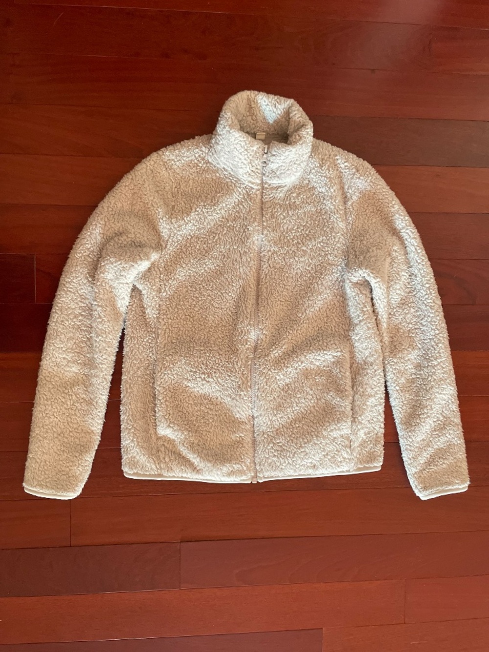UNIQLO Gray Fluffy Yarn Fleece/Sherpa Plush Full Zip Jacket - Size Women's Small